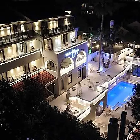 Hedonija 4*